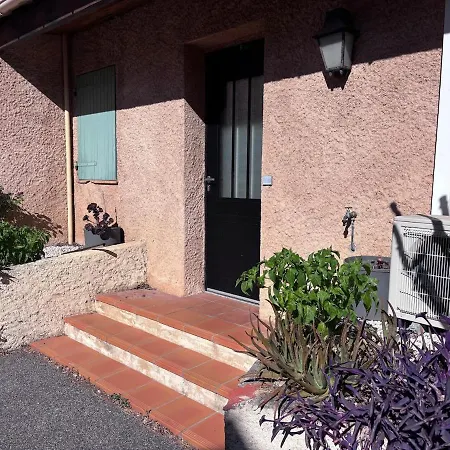 Maison T2 Calme & Confortable A 700m De La Villa